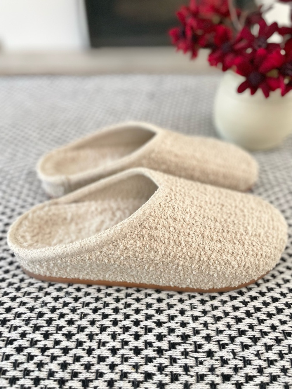 Rothys The Cozy Clog Honeybun Boucle Cream Ivory Slipper Shoes Size 10 - Picture 7 of 13